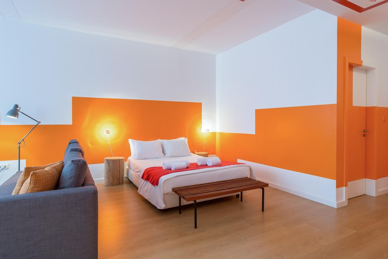 Flats - Un-almada House